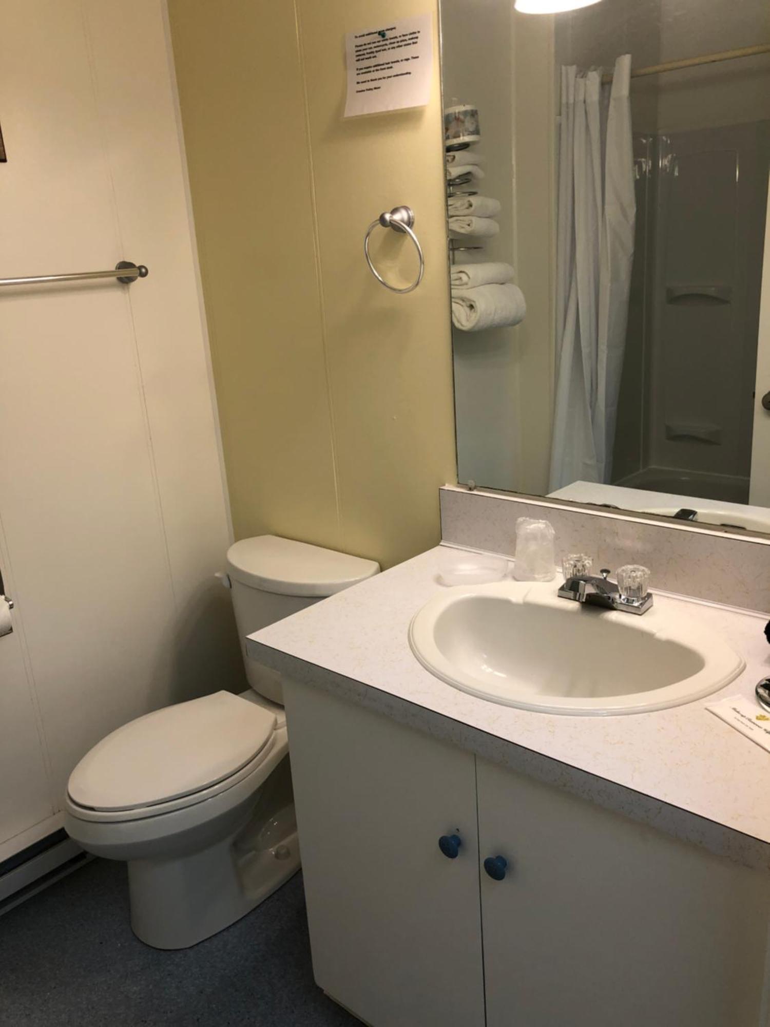Creston Valley Motel Dış mekan fotoğraf