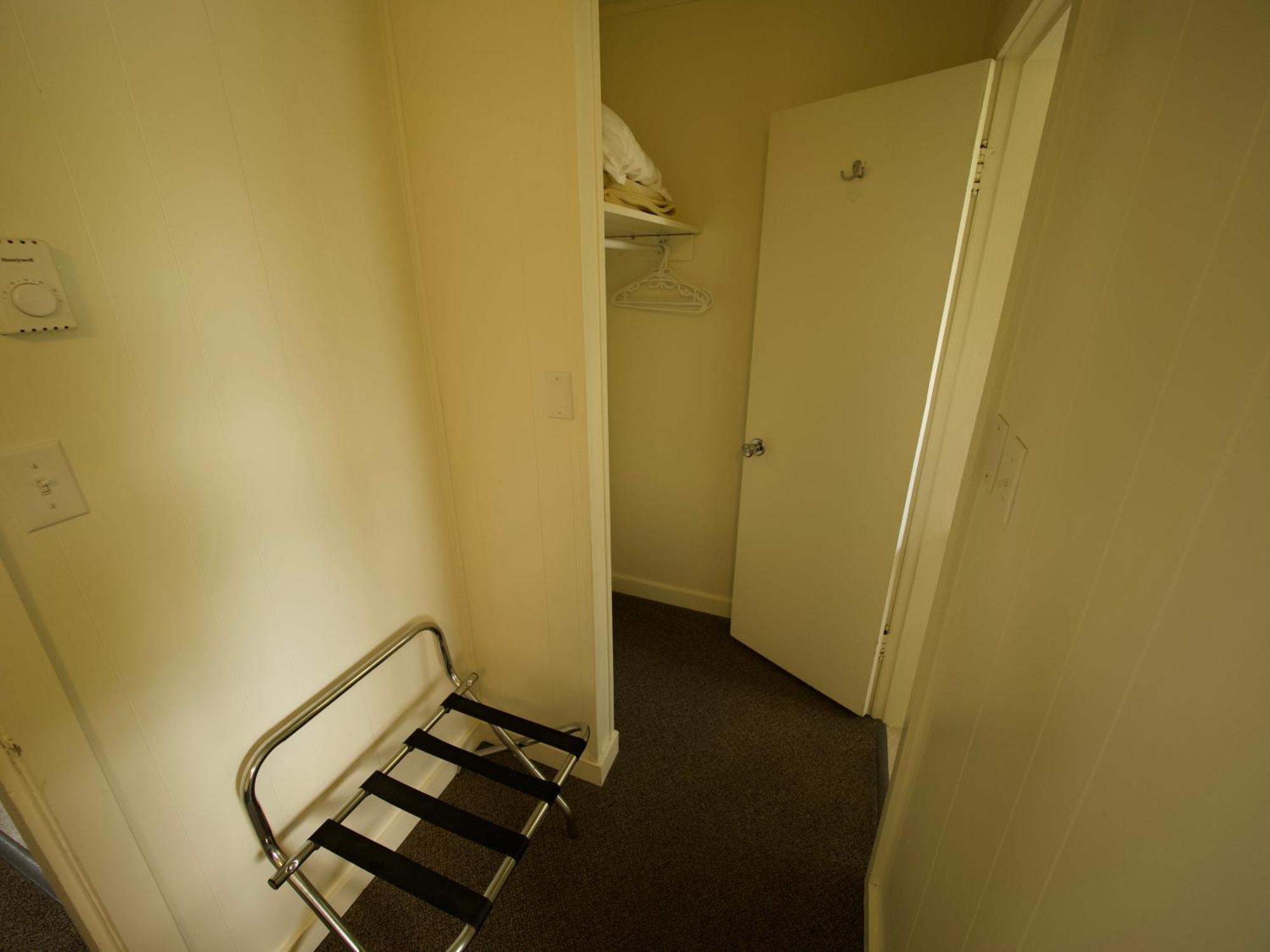 Creston Valley Motel Dış mekan fotoğraf