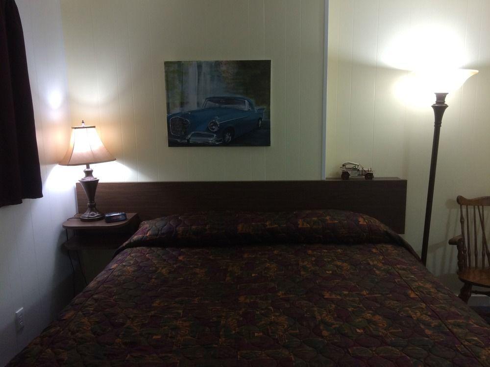 Creston Valley Motel Dış mekan fotoğraf